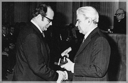 �.�. ������ ������� �.�. �������� ������ �������� ��������������� ������ ���� (1977).