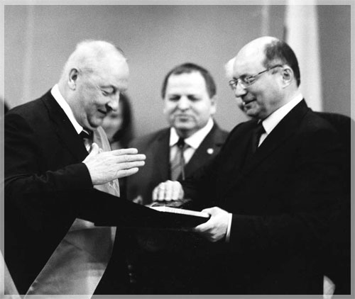 �������� ������ � ������� ������������ ����� �������� ������������ ���-����������, � ���� ���� ������ ��������� �.�. �������, ����� ��� ������������ ������. ���� �. ��������.